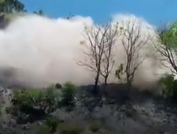 Perbukitan di NTT Runtuh Akibat Gempa 7,5 Magnitudo