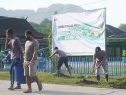 Semen Tonasa Inisiasi Bersih-Bersih Kampung Bersama Warga