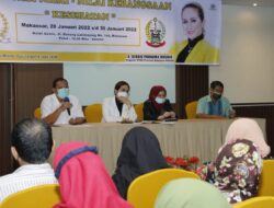 Sosbang Tentang “Kesehatan, Legislator Golkar Debbie Rusdin Hadirkan Istri Ketua DPRD Makassar Dokter Irnawati Astuti RL dan Dokter Onasis