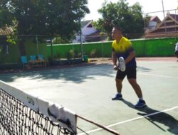 Jaga Silaturahmi Dengan Olah Raga Ala Danyon Brimob Bone