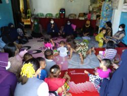 Lurah Manggala Jalin Silaturahmi Ajak Kelompok Bina Keluarga Balita Laksanakan Vaksinasi dan Sosialisasikan  5M