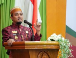 Dorong PAD di Sidrap, Andi Sudirman Serahkan Mobil Operasional Bapenda