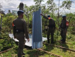 Angin Kencang Rusak Dua Rumah, Brimob Bone Gerak Cepat Bantu Korban