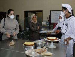 Legislator Golkar Debbie Rusdin Kundapil, Kepsek : Berkat Perjuangannya Tercipta Kenyamanan di Sekolah Kami
