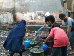 PDAM Makassar Salurkan Bantuan Air Bersih Kepada Korban Kebakaran Bara Baraya