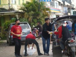 Semarakkan Bulan Suci Ramadhan, PT Semen Tonasa Bagi-Bagi Takjil Gratis