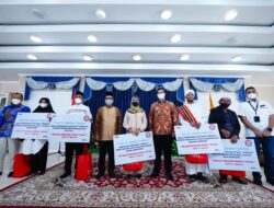 Bahagia Bersama Semen Tonasa, Bagikan Ribuan Paket Sembako