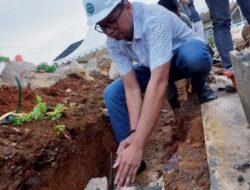 Peletakan Batu Pertama Pembagunan Masjid Husein 03,  Warnai Puncak Benteng Kupa Berbagi