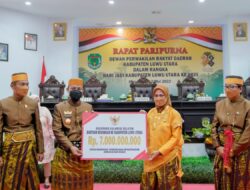 Kembali Kucurkan Bantuan Keuangan, Gubernur Andi Sudirman ‘Warning’ Pemkab Selesaikan Pembangunan Jembatan Lawewe