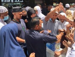 Partai NasDem Sulsel Berbagi Jumat Berkah Hingga ke Mekkah