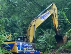 Gaspol! NasDem Mulai Garap Jalan Rampi Luwu Utara, Alat Berat Dilepas secara Adat