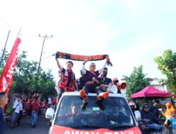 Ribuan Suporter PSM Makassar ‘Arak’ Taufan Pawe Menuju Stadion BJ Habibie