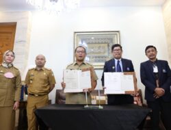 Wali Kota Danny Teken MoU Bersama Poleteknik Pariwisata Kembangkan Potensi Wisata Makassar