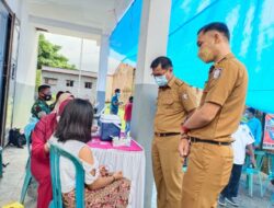 Benyamin B Turupadang Camat Biringkanaya Kota Makassar Pantau Kegiatan Vaksinasi di Pemukiman Malewang Sudiang
