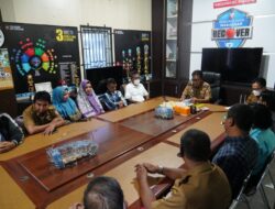 Serahkan Sk Pj Ketua LPM, Camat Makassar: Saya Berharap Agar Bersinergi Sukseskan Longwis