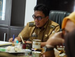 Kumpulkan Lurah, Camat Makassar Evaluasi Capaian Program