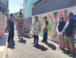 Camat Makassar Akbar Yusuf Tinjau Pembenahan Lorong Wisata di wilayah Kelurahan Barabaraya 