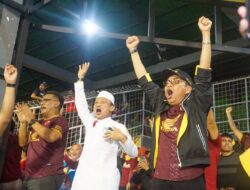 Euforia Taufan Pawe dan Ustad Das’ad Latif Atas Kemenangan PSM Makassar 5 – 1 Dari Persib Bandung