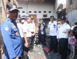 Danny Pomanto Kunjungi Korban Kebakaran Tallo, Serahkan Bantuan Logistik