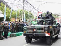 Danny Pomanto Saksikan Parade Alusista di Upacara HUT ke – 77 Tahun TNI