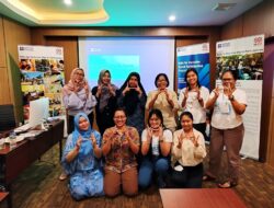 Jalankan Kegiatan SIDP, Dosen FSD UNM Berikan Pelatihan Keterampilan Digital di Bali