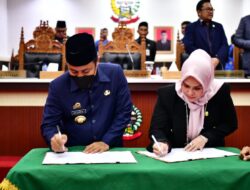 Resmi, DPRD-Gubernur Sulsel Teken Persetujuan APBD Tahun Anggaran 2023