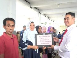 Bupati MYL Bagikan Bantuan Peralatan Kepada Pelaku IKM dan UMKM