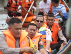 Bupati Wajo Bareng Kapolres-Dandim Tinjau Lokasi Banjir Pesisir Sungai Walannae