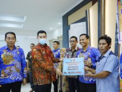 Bupati MYL Serahkan Bantuan Uang Tunai Kepada 592 KK Korban Dampak Bencana Alam