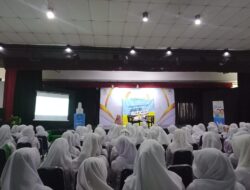 SMP Islam Athirah 1 Makassar Gandeng Emina di Seminar Kulit untuk Remaja Putri
