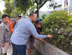 Berikan Pengarahan, Camat Panakkukang Pantau Pembenahan Taman Titik Ke-3