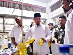 Pantau Stok Bahan Pokok di Pasar Tradisional, Gubernur Sulsel Andi Sudirman: Harga Relatif Terkendali