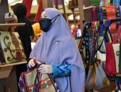 Naoemi Octarina Optimistis Hasil Kerajinan Sulsel Bisa Menembus Pasar Global