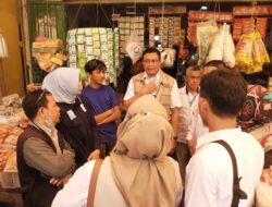 Satgas Pangan Mabes Polri Sidak di Pasar Terong Makassar, Temukan Harga Minyak Goreng Tidak Wajar