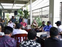 Usai Dilantik Penjagub Gorontalo Ismail Pakaya Langsung Temui Ratusan Kepala Desa