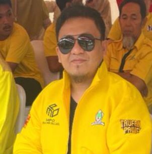 Bacaleg Propinsi Dapil Sulsel 4 Partai Golkar Abdul Kadir Jailani Ikut Serta dalam Penyerahan Berkas di KPU