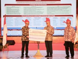 Danny Pomanto-Bima Arya Serahkan Hasil Rekomendasi Rakernas APEKSI XVI ke Capres Ganjar Pranowo, Anies Baswedan, Hingga Prabowo Subianto