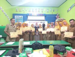 Tim PKM FSD UNM Latih Guru SDN Pao-pao Gowa Bernyanyi Menggunakan Teknologi QR-Code