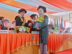 Rektor UNM Tekankan ke 1000 Wisudawan Tunjukkan Keterampilan Diera Society 5.0