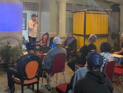 Coaching Tim, Andi Troy Martino Beri Pengarahan Bersama Konsultan