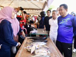 Stabilitasi Pasokan dan Harga, Pj Gubernur Sulsel Buka Gerakan Pangan Murah di Bone