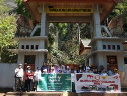 Jelajah Sejarah, Siswa SD Islam Athirah Racing Centre Kunjungi Dua Gua di Taman Arkeologi Leang-leang