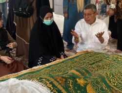 Sebut Kader Terbaik Golkar, Taufan Pawe Melayat Rumah Duka Herman Heizer