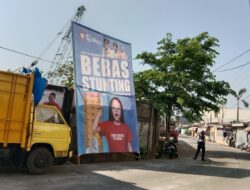 DPPKB Makassar Sosialisasi Penurunan Stunting Melalui Pemasangan Baliho