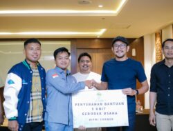 HIPMI Sulsel Bagikam Gerobak Usaha Untuk 10 Pemuda