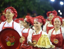Dispar Makassar Promosi Kota Makan Enak di Karnaval HUT Makassar