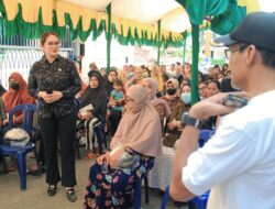 Debbie Rusdin Reses di Sambung Jawa, Warga Keluhkan Kenaikan Sembako dan Kelangkaan LPG 3 Kg