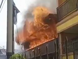 Kebakaran di Jalan Makmur, Damkar Makassar Gerak Cepat Padamkan Api