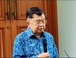 JK: Pembagian Bansos oleh Jokowi Melanggar Aturan!