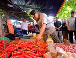 Hari Pertama Ramadan, Pj Gubernur Sulsel Bahtiar Pantau Harga dan Ketersediaan Stok Pangan di Gowa